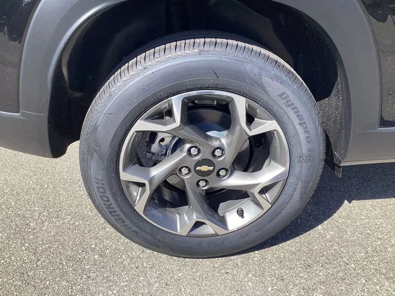 2026 Chevrolet Trax LT - Photo 9