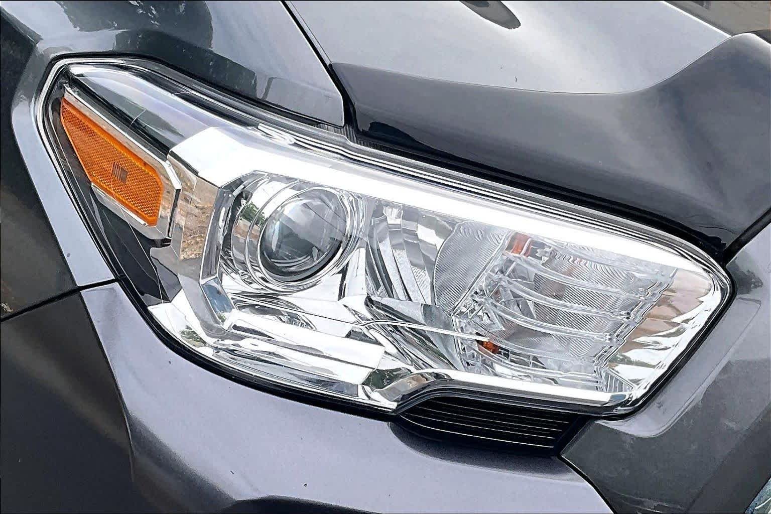 Certified Used 2022 Magnetic Gray Metallic Toyota SR5 image 28