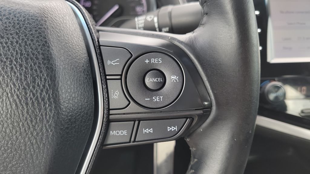 Certified Used 2018 White Toyota SE image 19