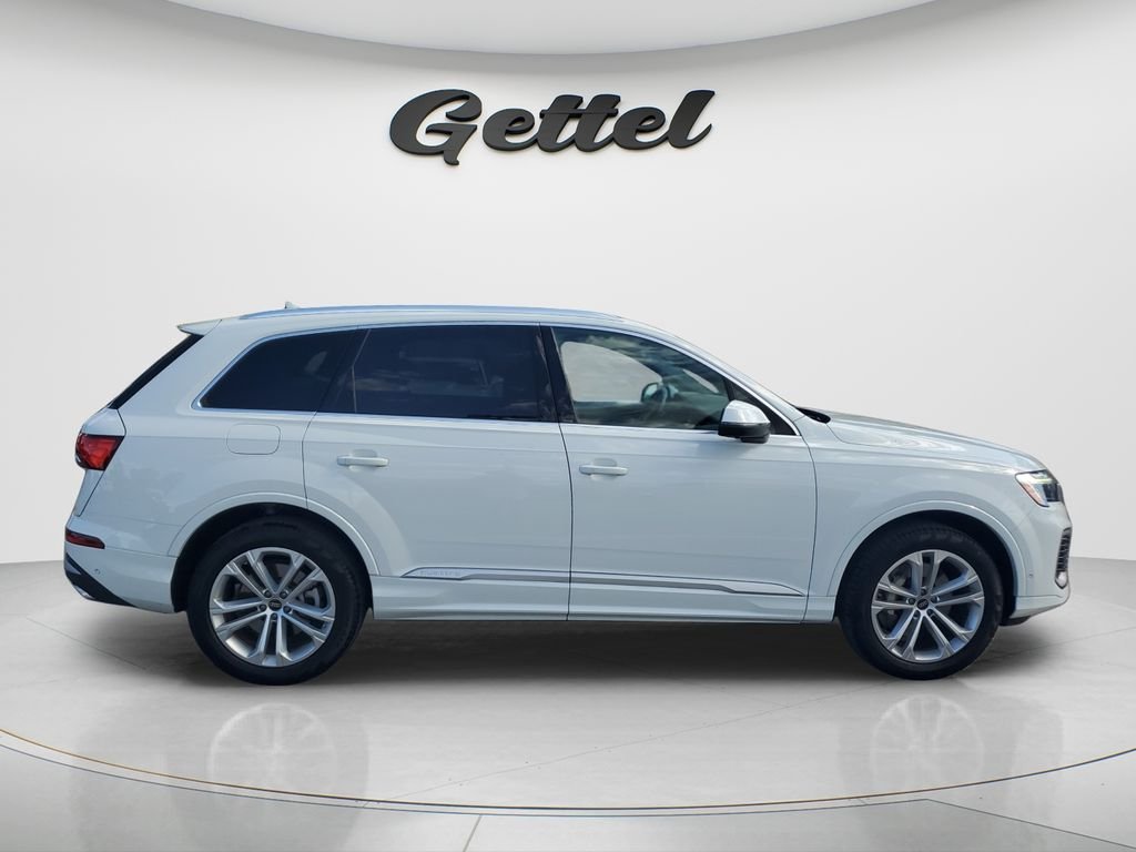 Used 2025  Audi 55 Premium Plus image 3