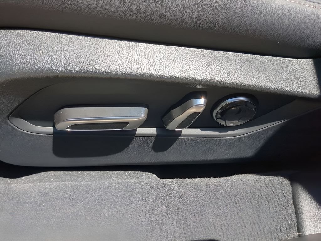 2025 Acura TLX Technology Package - Photo 19