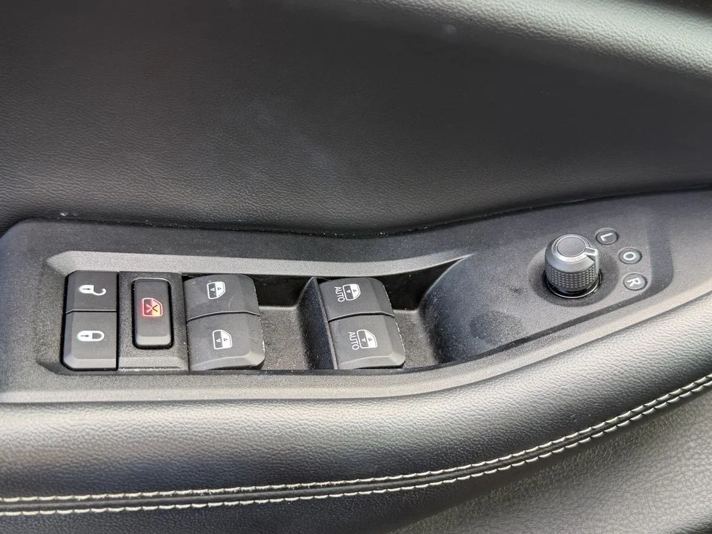 Used 2023 Gray Jeep Limited image 24