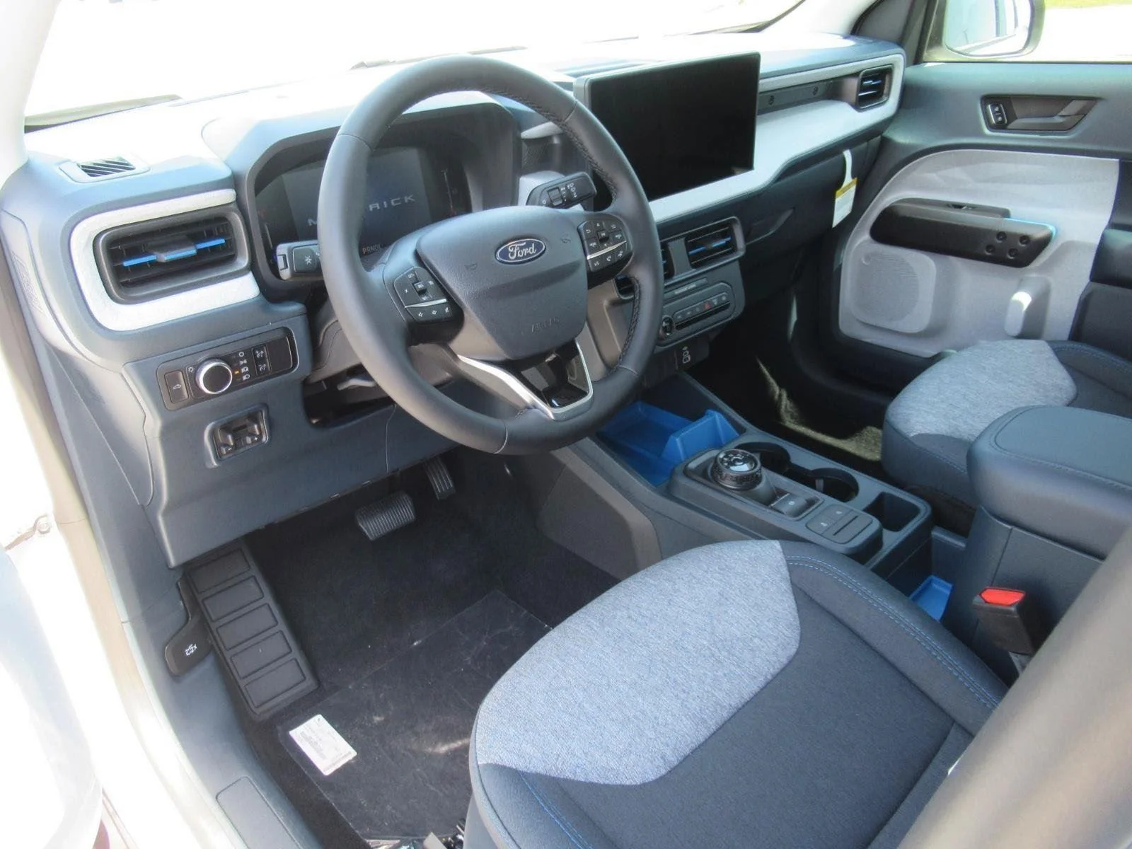 New 2026 Oxford White Ford XLT image 16
