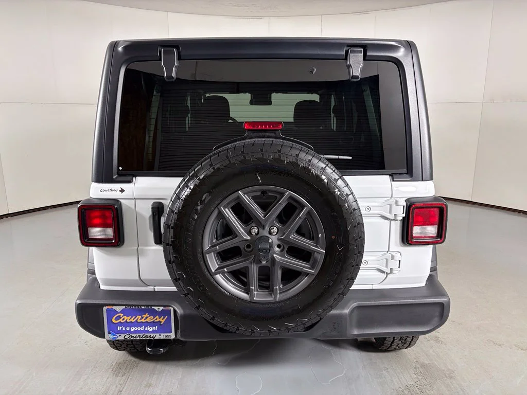 Used 2025 White Jeep Sport S image 7