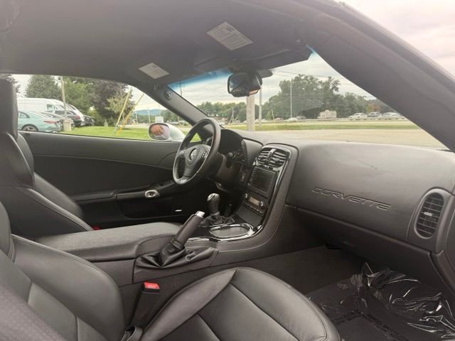 Used 2013 Silver Chevrolet Grand Sport image 23