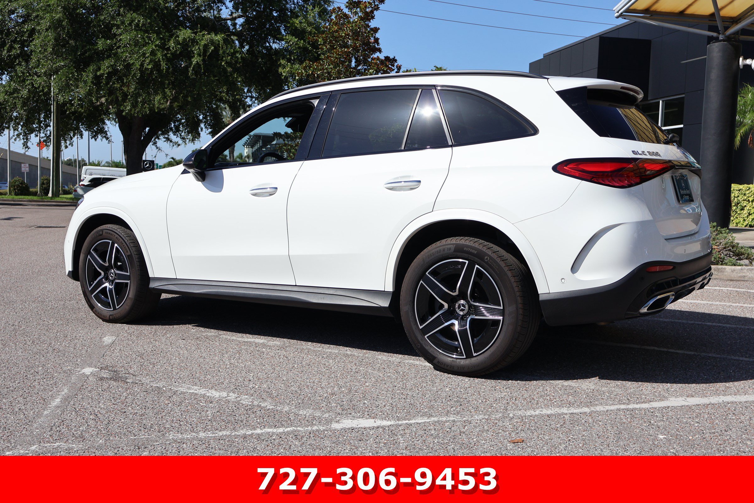 Certified Used 2025 Polar White Mercedes-Benz GLC 300 image 6