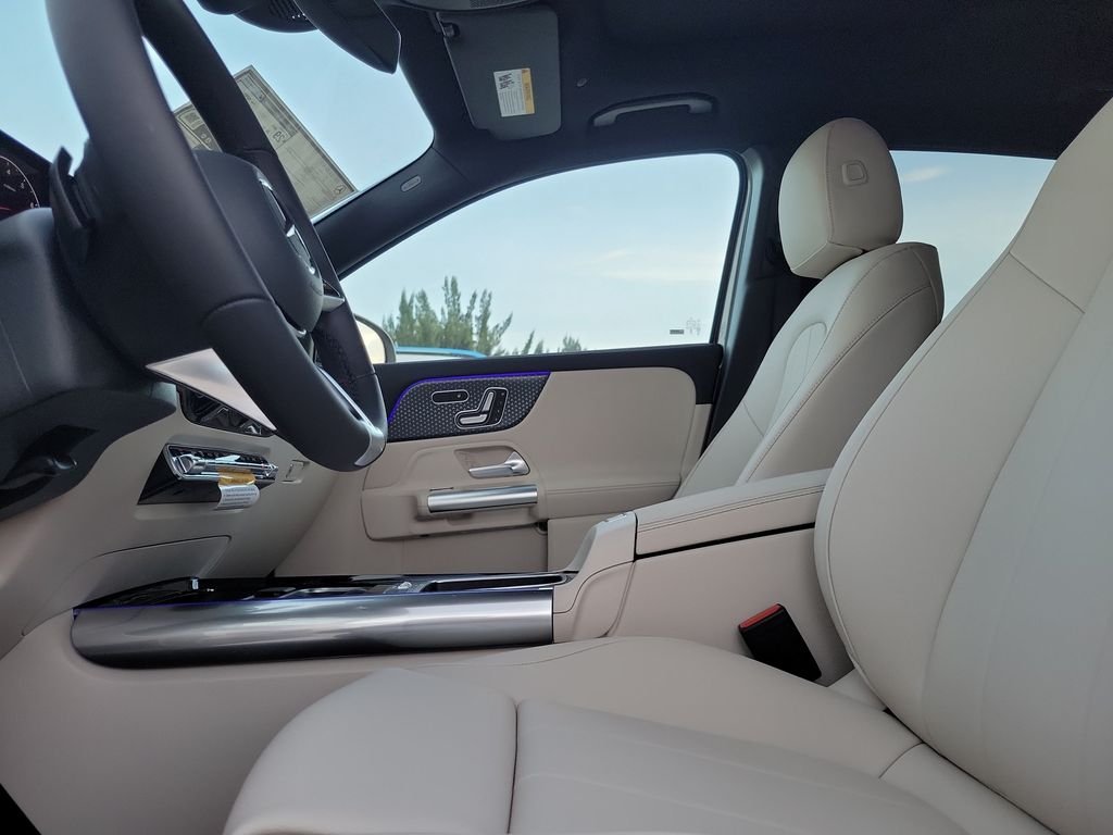 New 2026 Mountain Grey Metallic Mercedes-Benz GLA 250 image 19