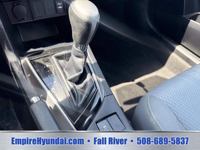 2016 Toyota Corolla LE - Photo 24