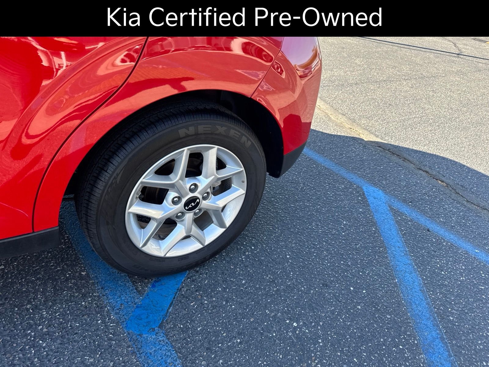 2025 Kia Soul LX - Photo 13