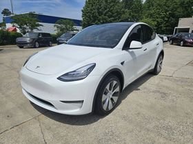 2023 Tesla Model Y Long Range Dual Motor All-Wheel Drive's photo