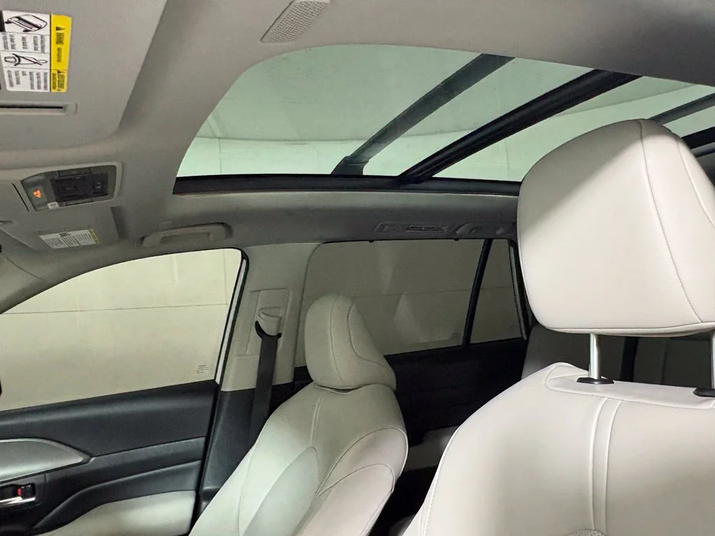 Used 2025 Beige Toyota XLE image 38
