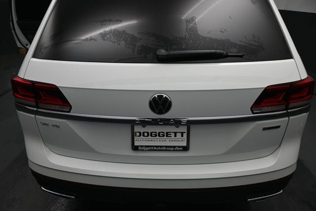 Used 2022 White Volkswagen 3.6L V6 SE w/Technology image 10