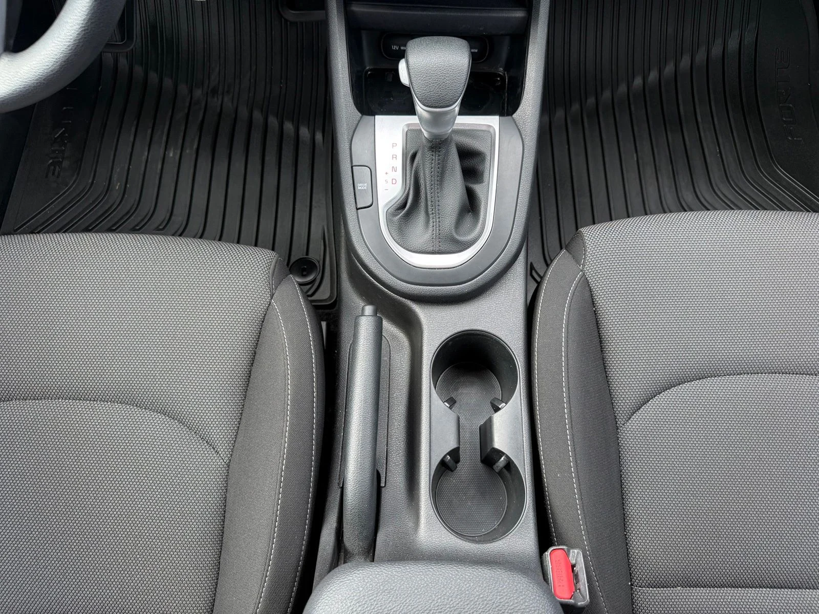 2023 Kia Forte LXS - Photo 26