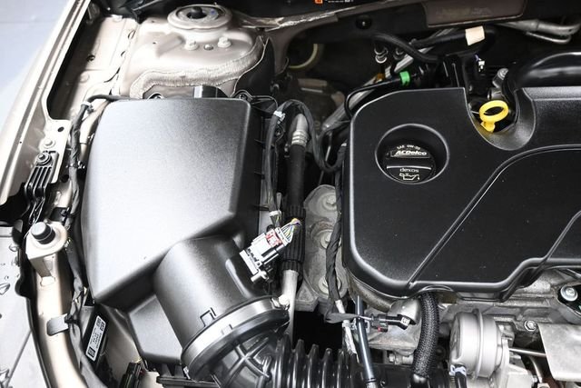 Used 2025 Gray Chevrolet LT image 31
