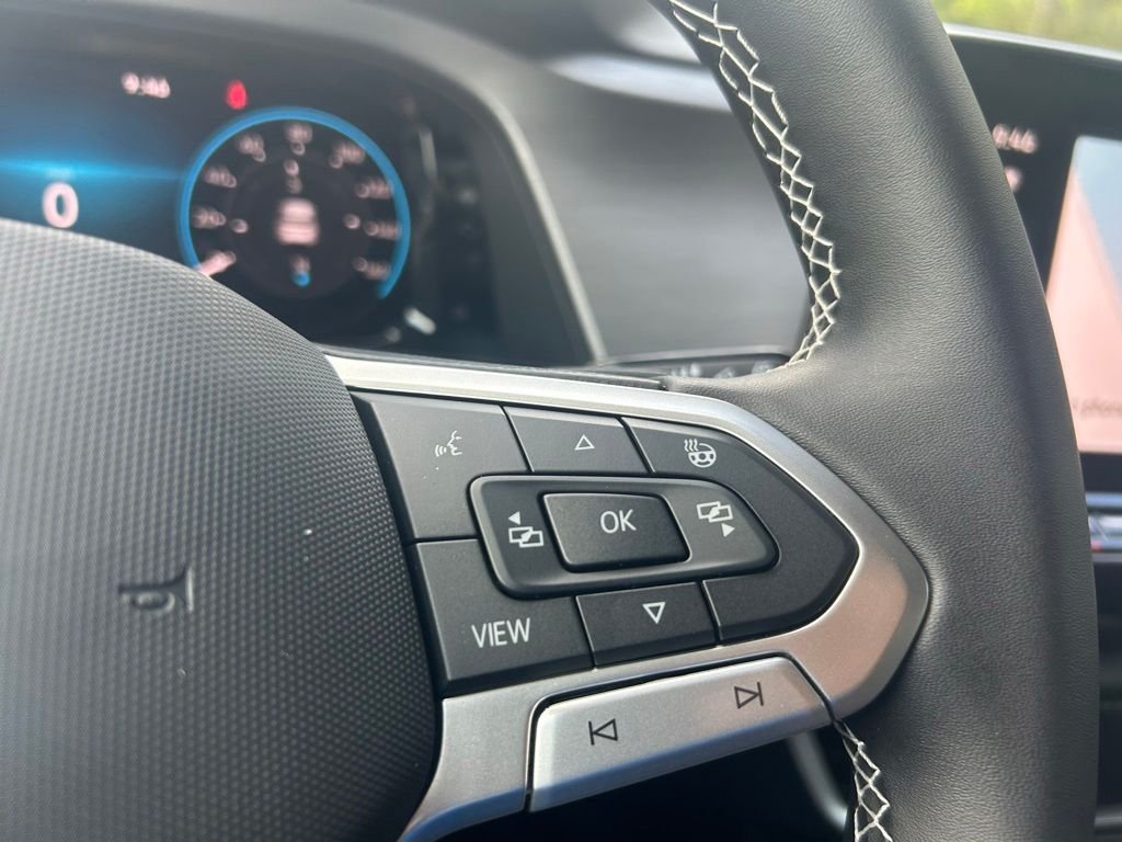 New 2026 White/off-white Volkswagen 2.0T SE image 21