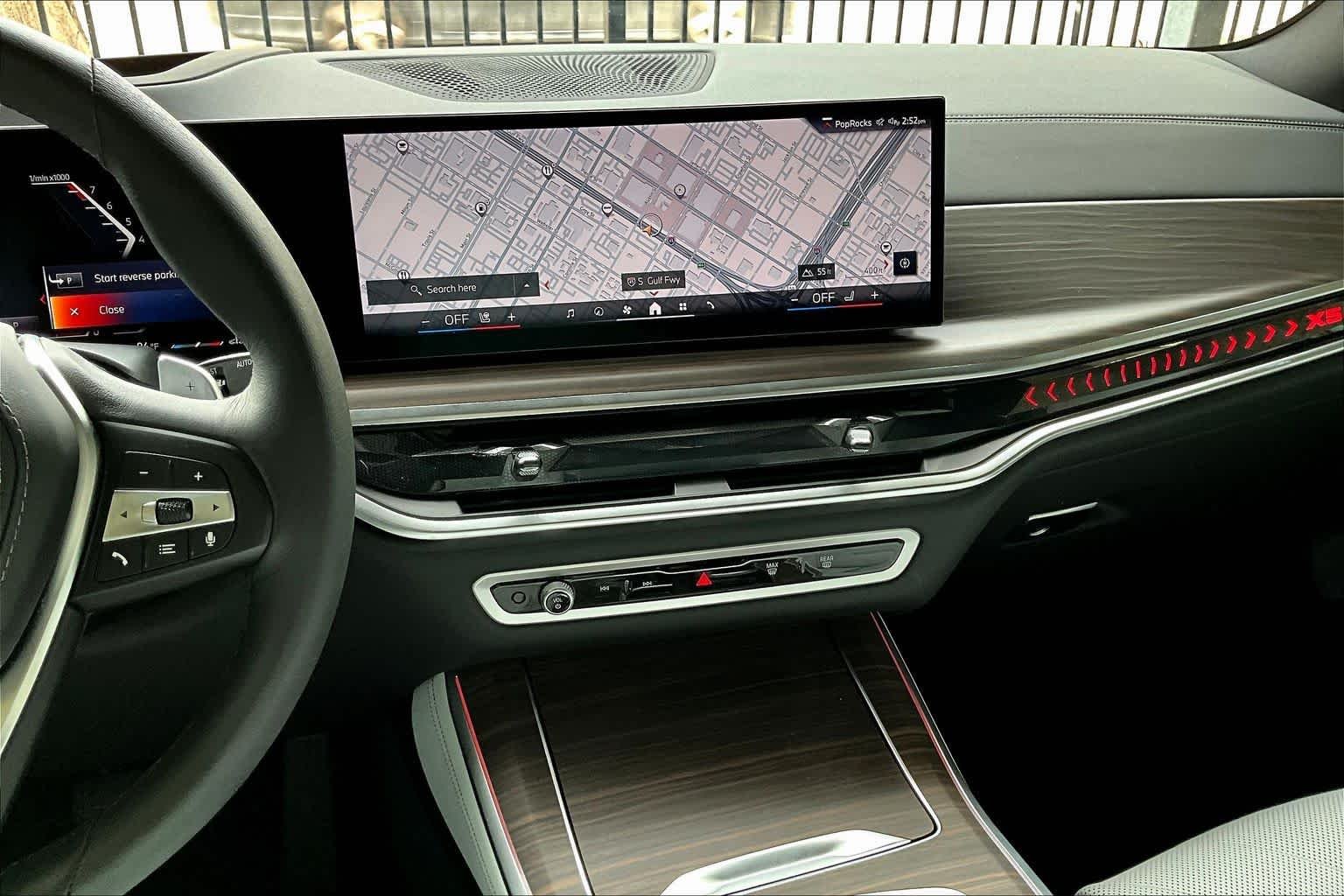 Used 2026 Alpine White BMW sDrive40i image 7