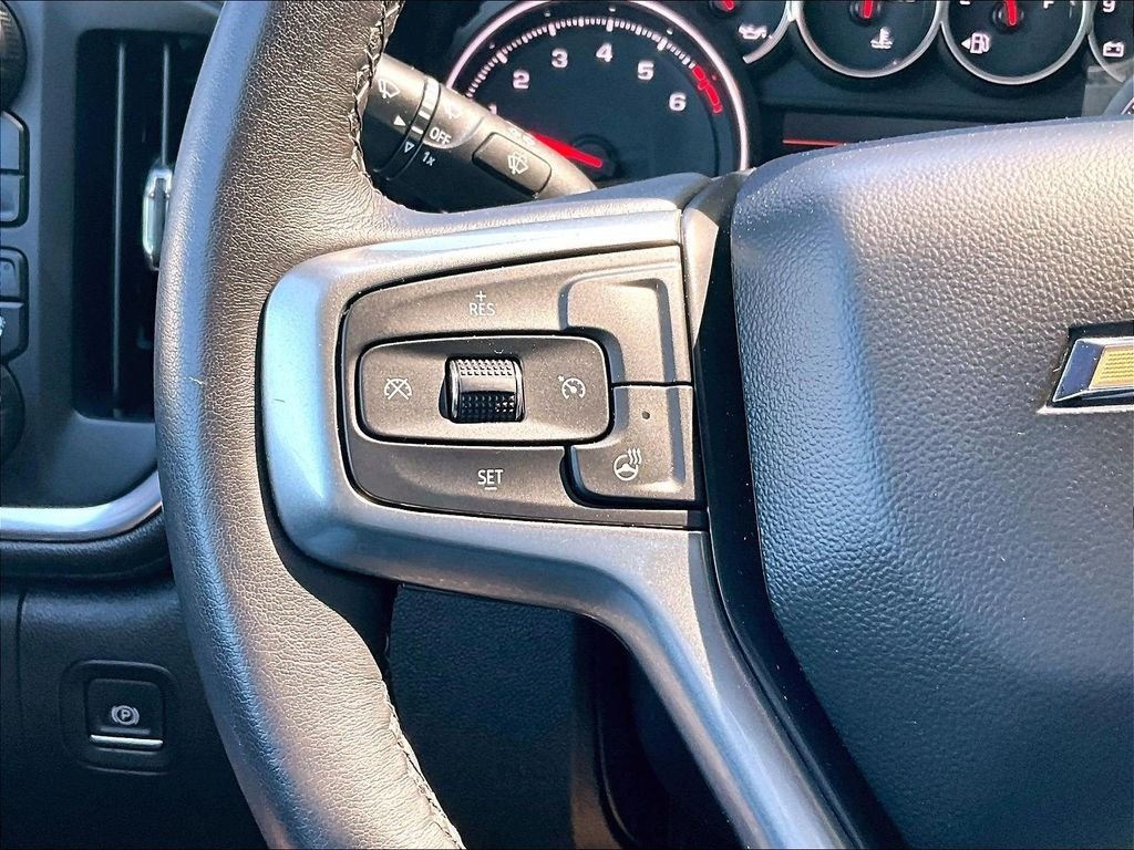 Used 2022 Gray Chevrolet LT image 22