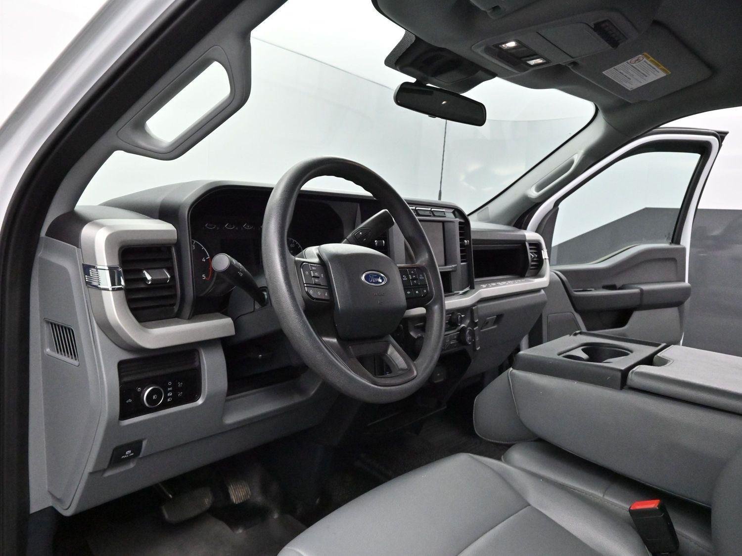 Used 2023 Oxford White Ford XL image 14