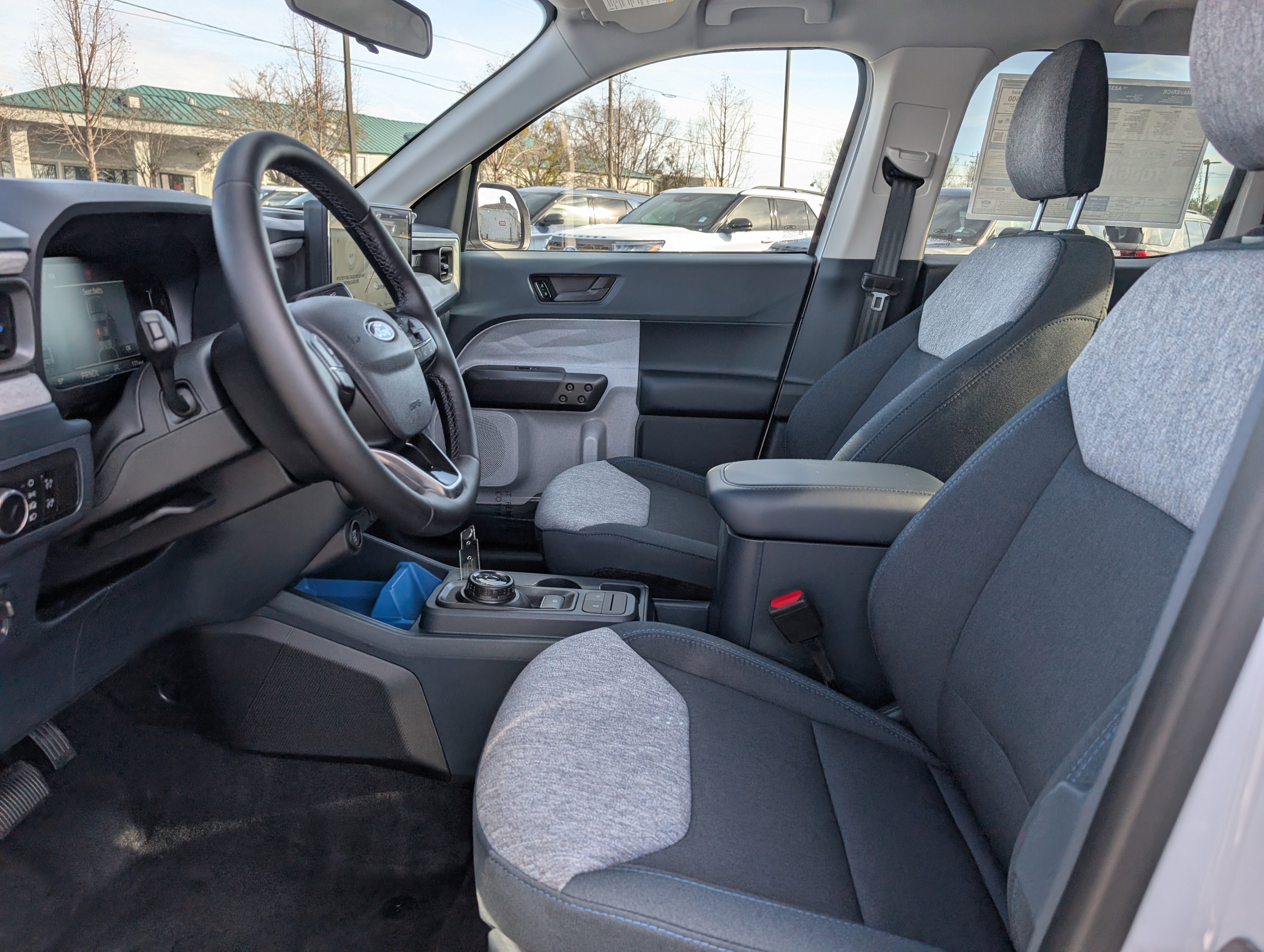 New 2026 Oxford White FORD XLT image 18