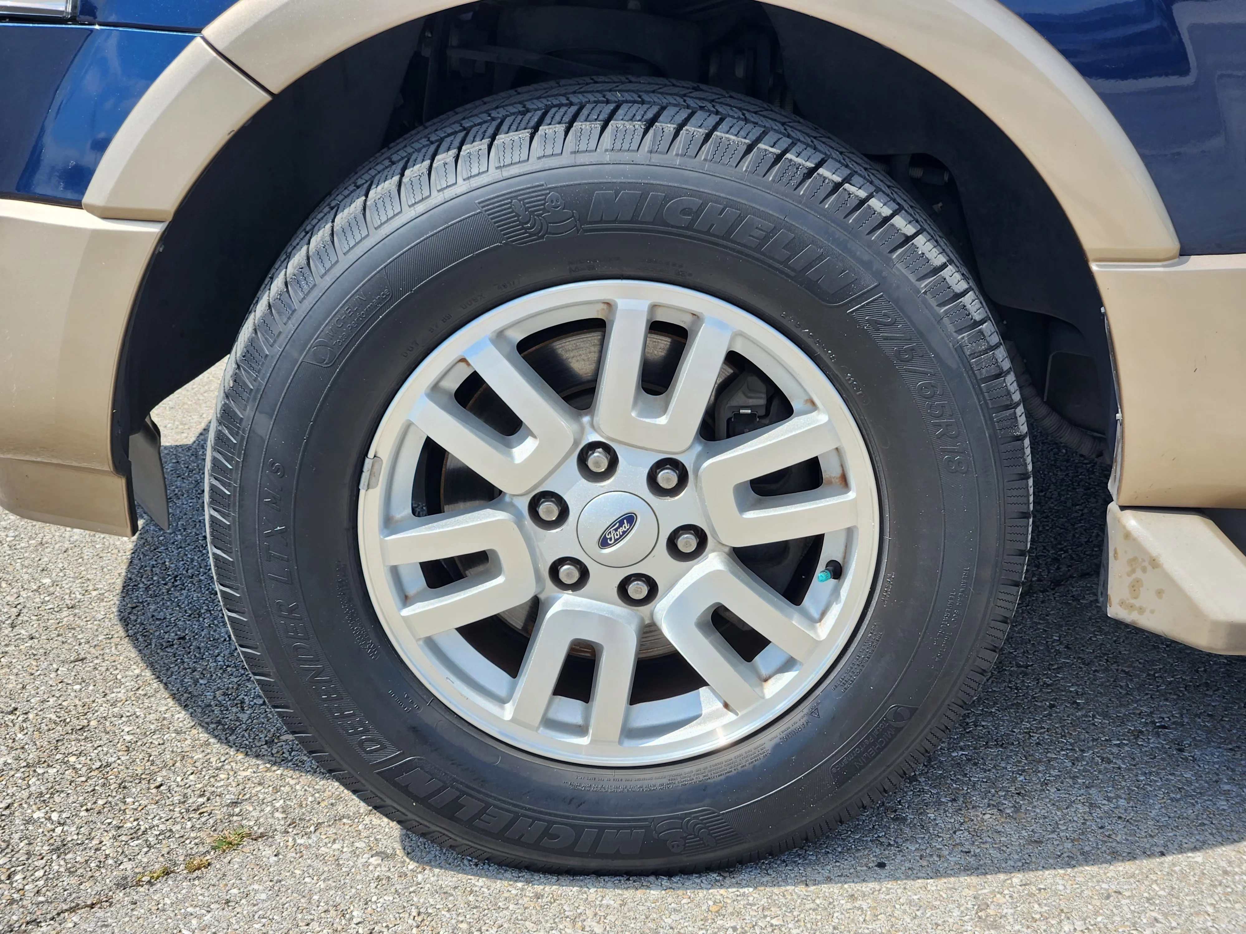 Used 2013 Blue Ford XLT image 10