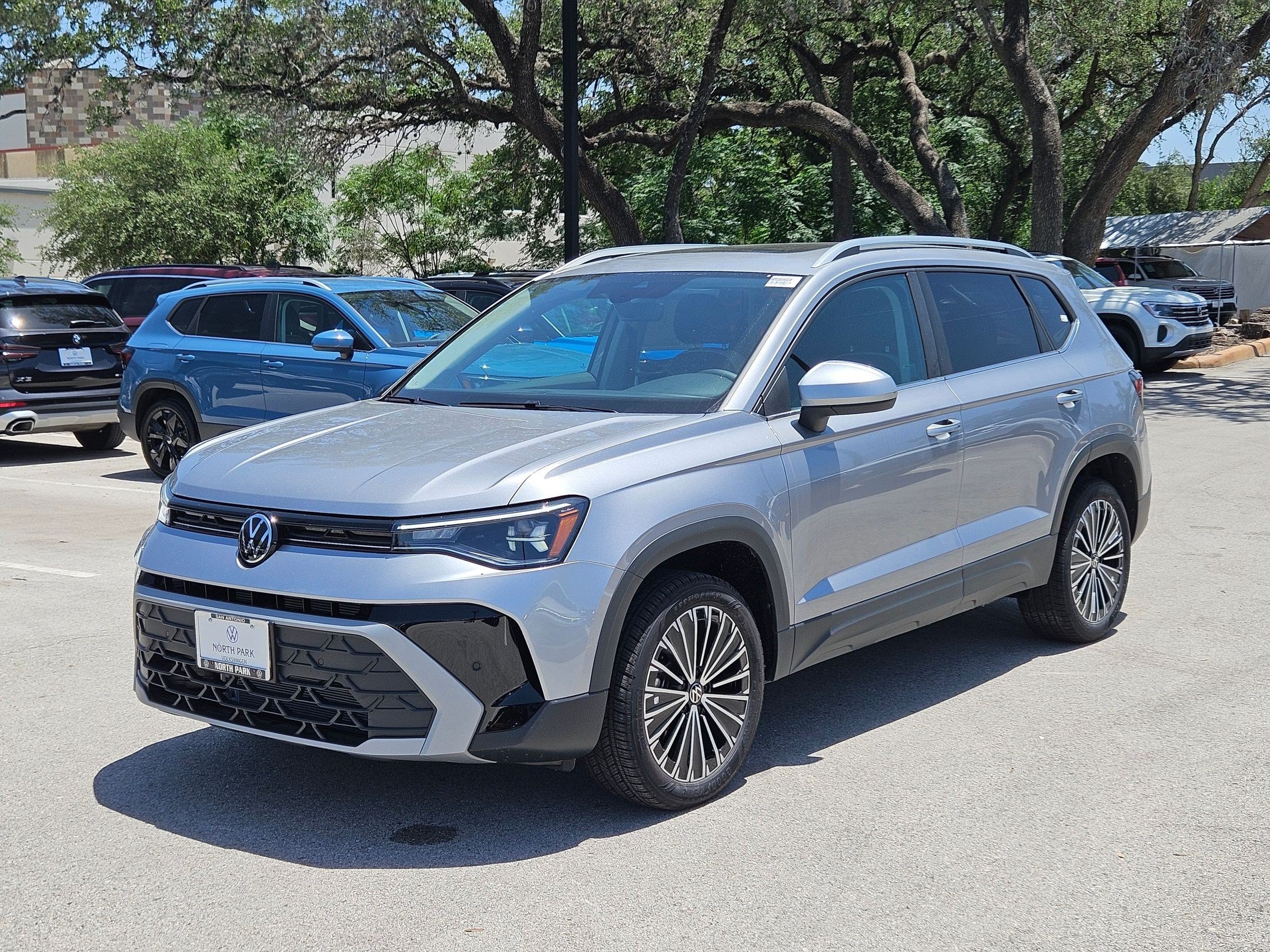 New 2026 Pyrite Silver Volkswagen SE image 4