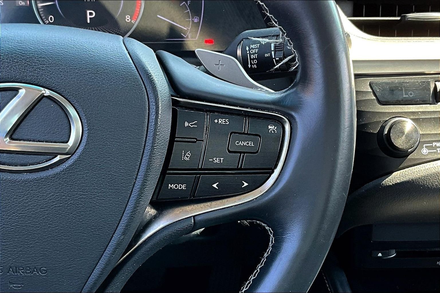 Used 2019 White Lexus 350 image 14