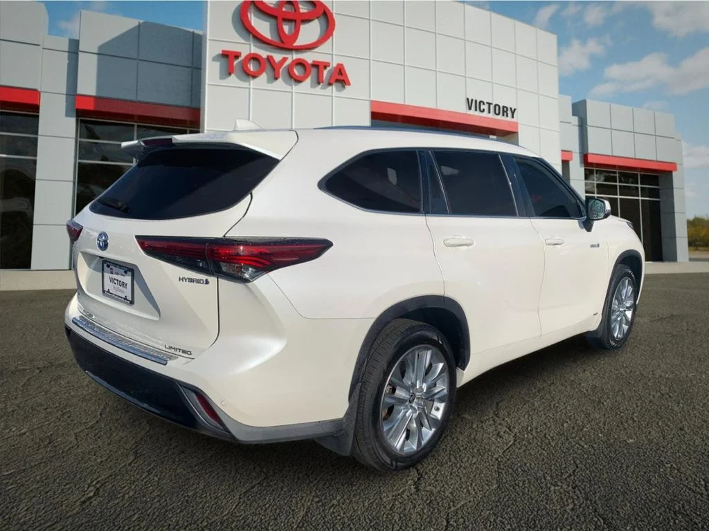Used 2020 White Toyota Limited image 3