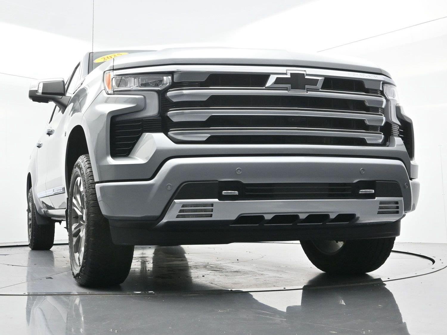 Used 2025 Sterling Gray Metallic Chevrolet High Country image 46