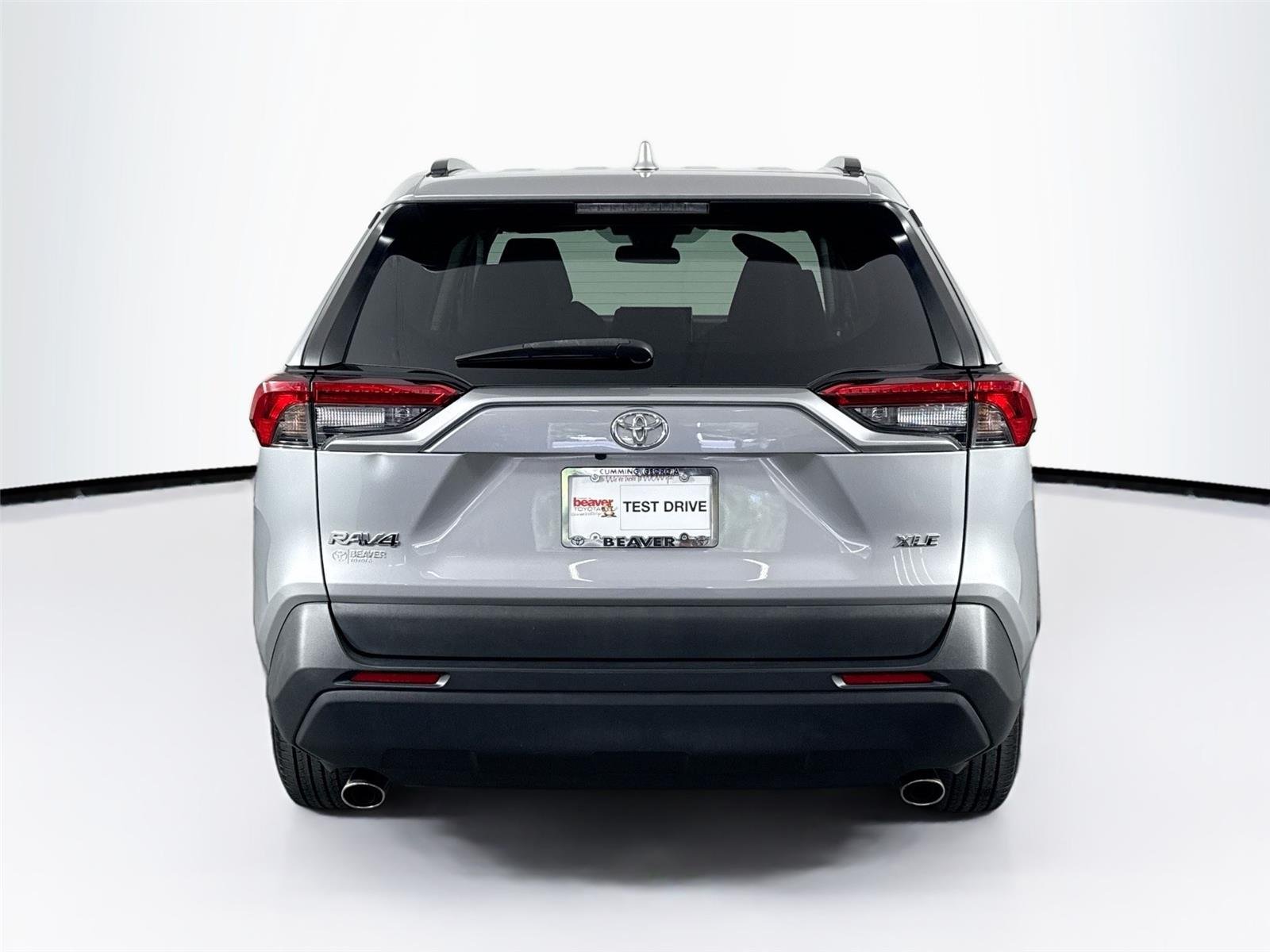 Used 2021 Silver Sky Metallic Toyota XLE image 9