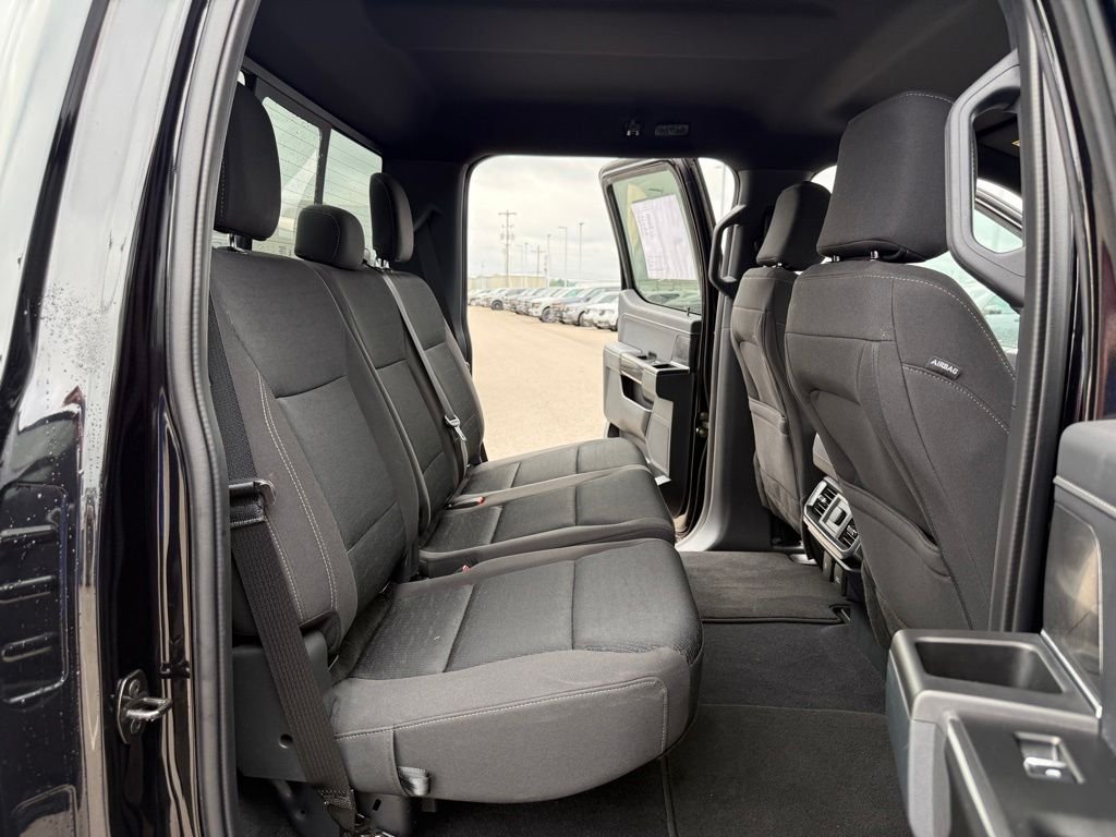 Used 2023 Black Ford XLT image 20
