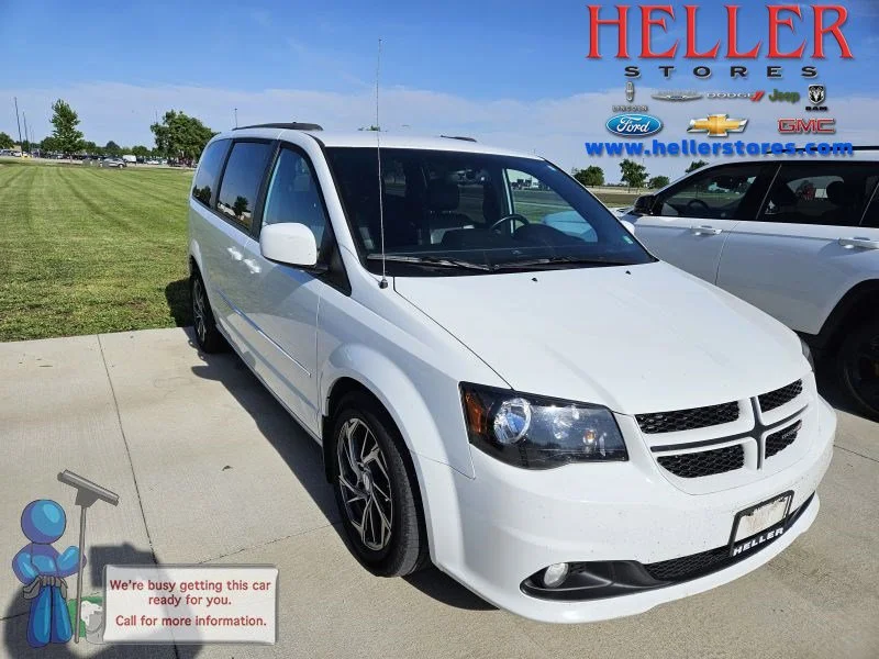 2015 Dodge Grand Caravan R/T's photo