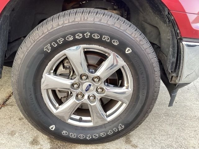 Used 2018 Ruby Red Metallic Ford XLT image 9