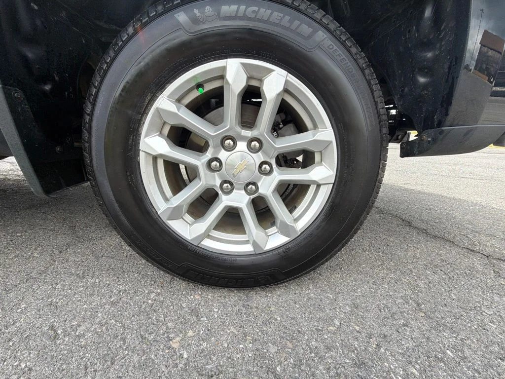 Used 2023 Black Chevrolet LT image 11