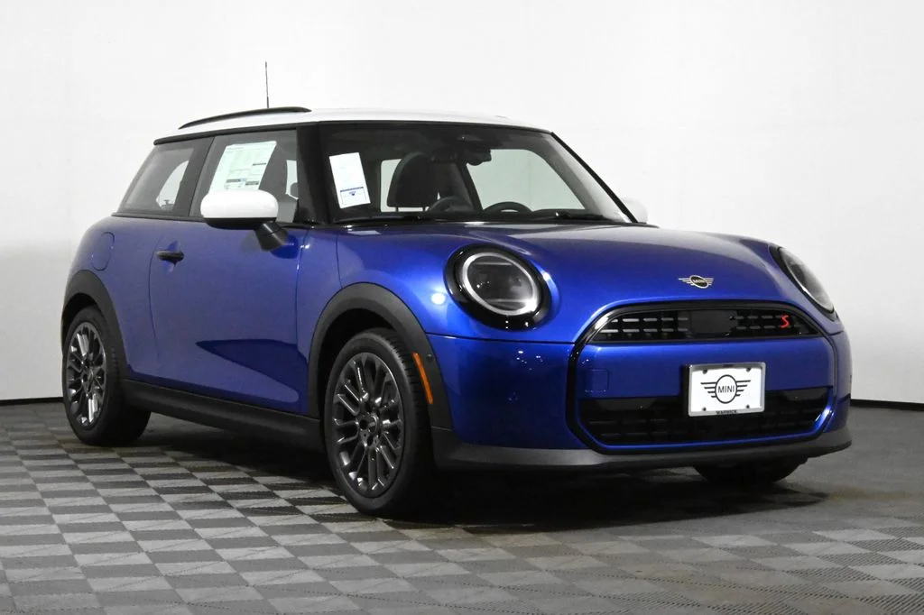 Certified Used 2025 Blue MINI  image 9