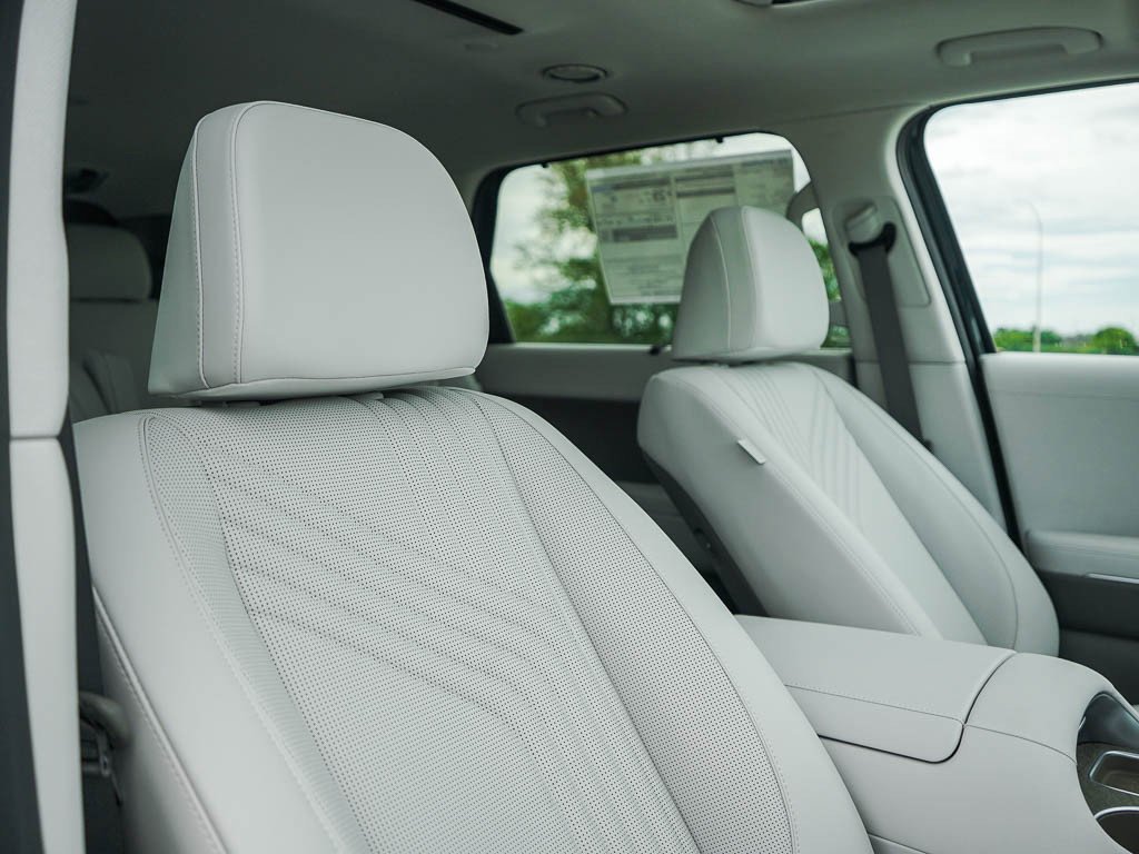 New 2026 Pacific Sapphire Hyundai SEL Premium 7P AWD image 12