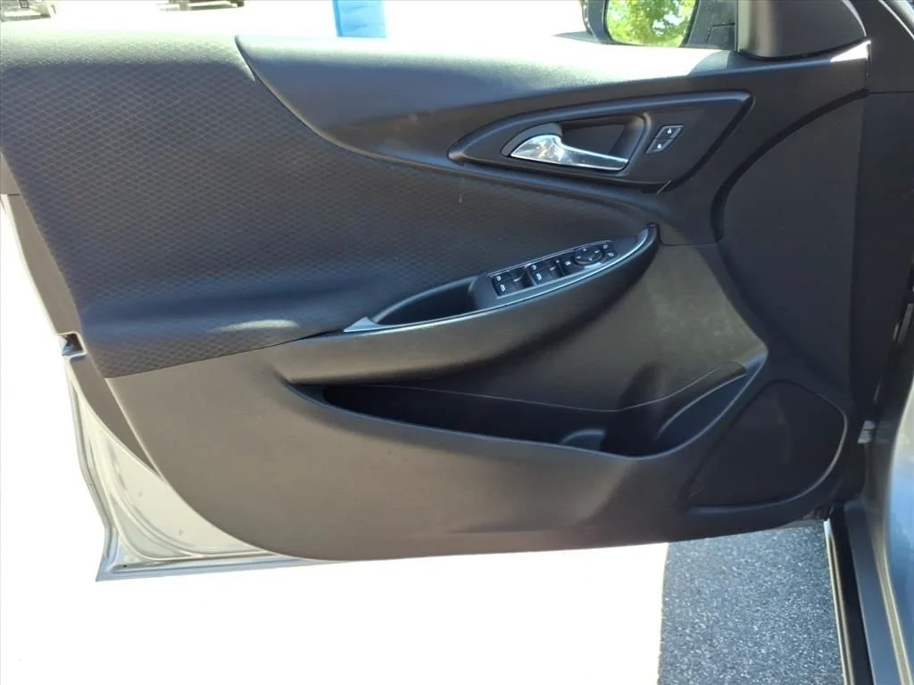 Used 2024 Blue Chevrolet LT image 20