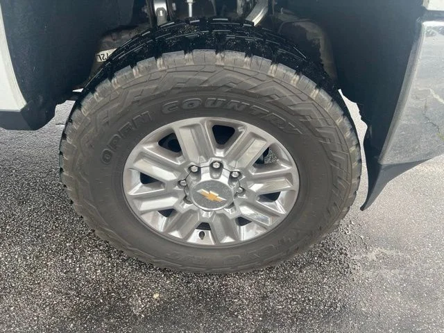 Used 2016 White Chevrolet LTZ image 12
