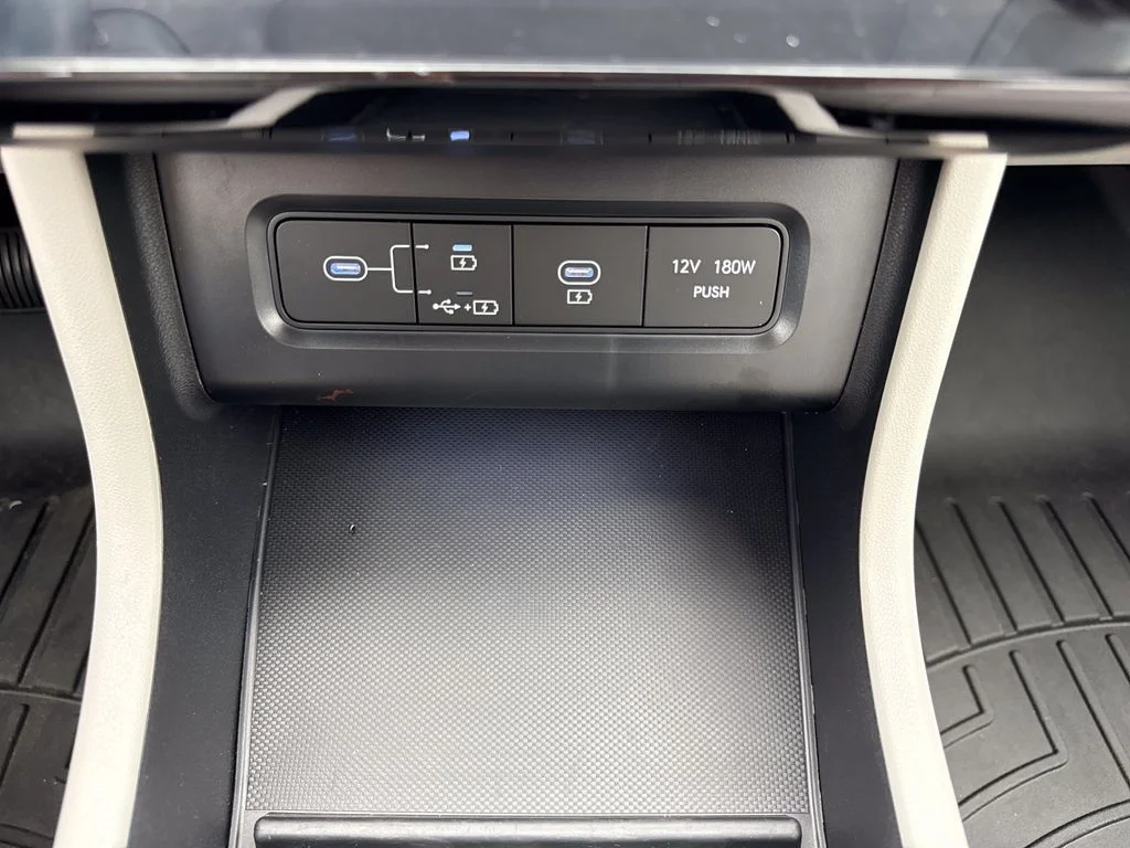 Used 2025 Ecotronic Gray Hyundai Limited image 24