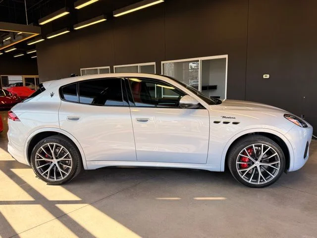 Used 2023 White Maserati Modena image 6