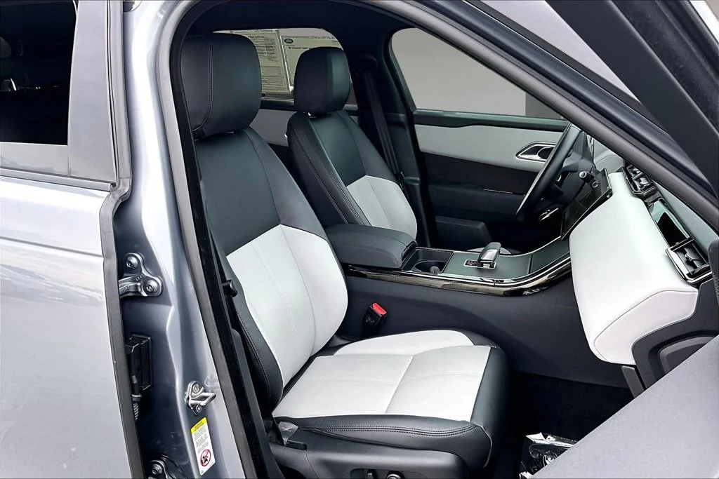 Certified Used 2024 Gray Land Rover Dynamic SE image 27