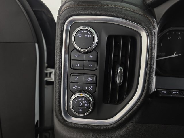 Used 2021 SUMMIT WHITE GMC AT4 image 24