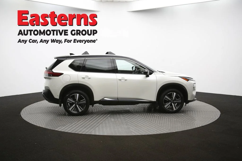 Used 2023 White Nissan SL image 48