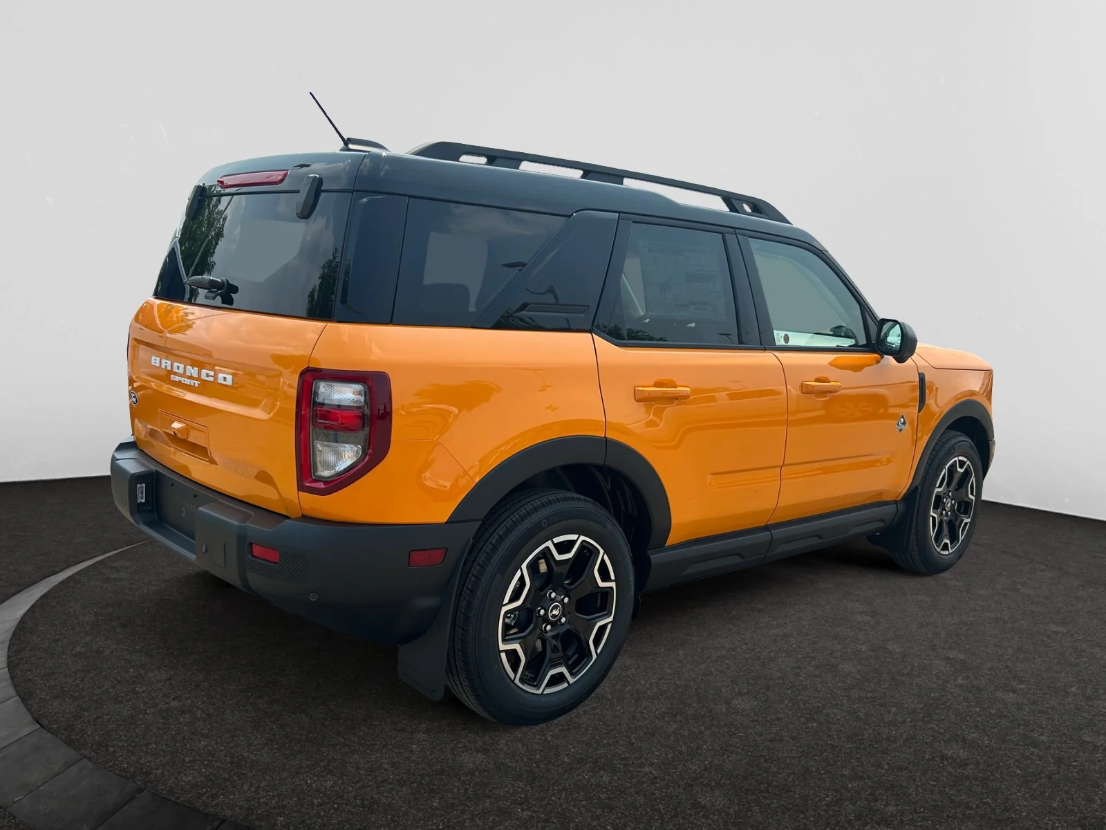 New 2026 Orange Fury Metallic Tri-Coat Ford Outer Banks image 5