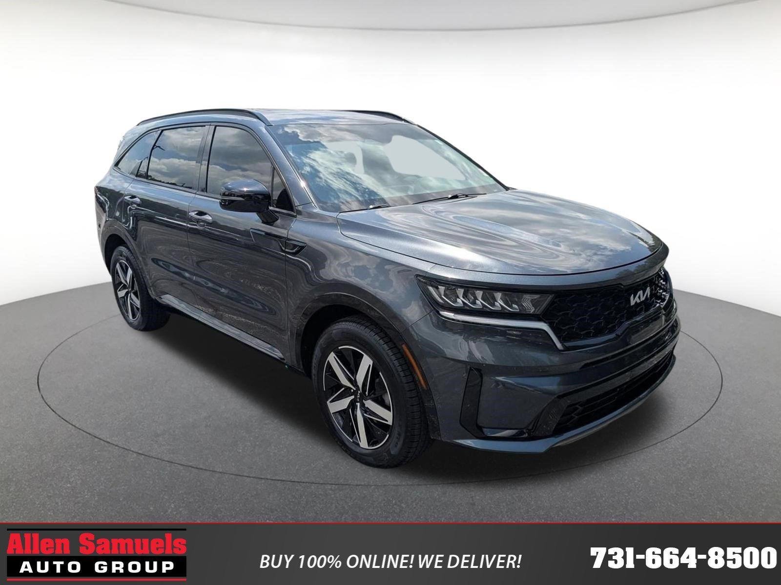 Gray (Gravity Grey) 2022 Kia Sorento SUV / Crossover Front-Wheel Drive 