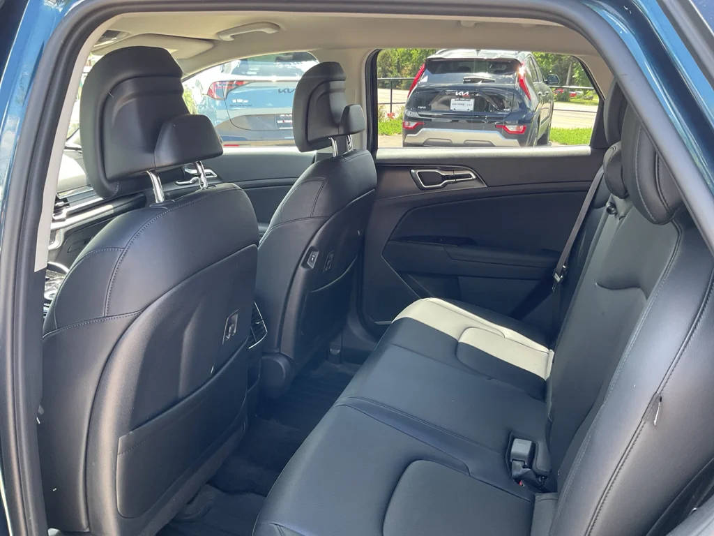 Used 2025 Vesta Blue Kia EX image 17