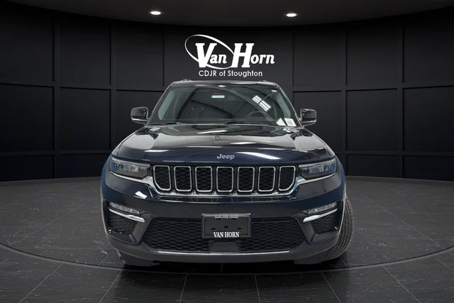 Used 2022 Midnight Sky Jeep 4xe image 2