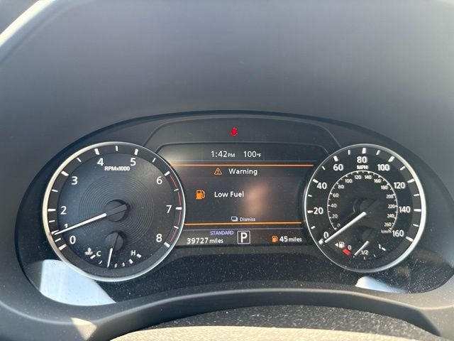 Used 2023 Gray INFINITI LUXE image 10