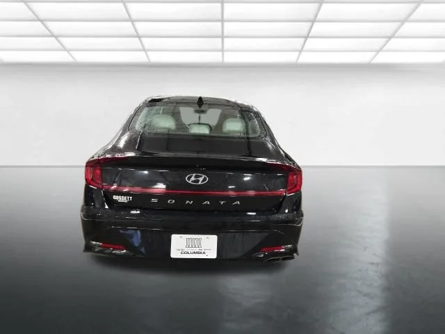 Used 2021 Black Hyundai SEL image 6