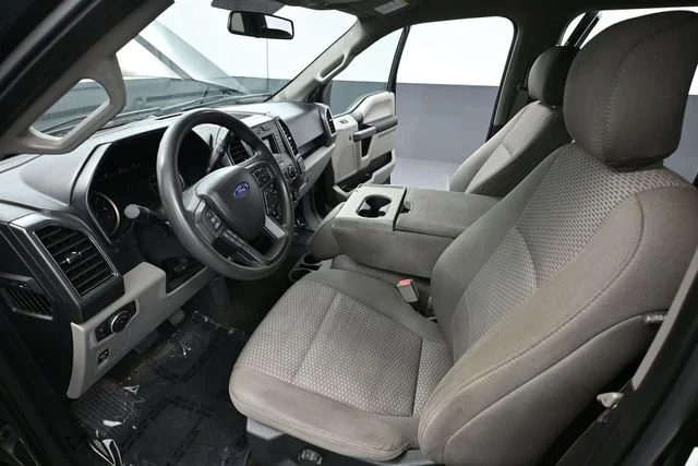 Used 2018 Black Ford XLT image 17