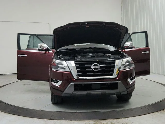 Used 2023 Red Nissan Platinum image 10